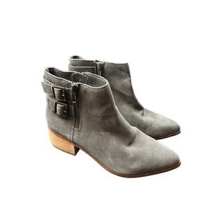 Bleecker & Bond Women's Gray Suede Ankle Boots W Double Buckle & Side Zipper sz8